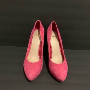 Women’s high pumps